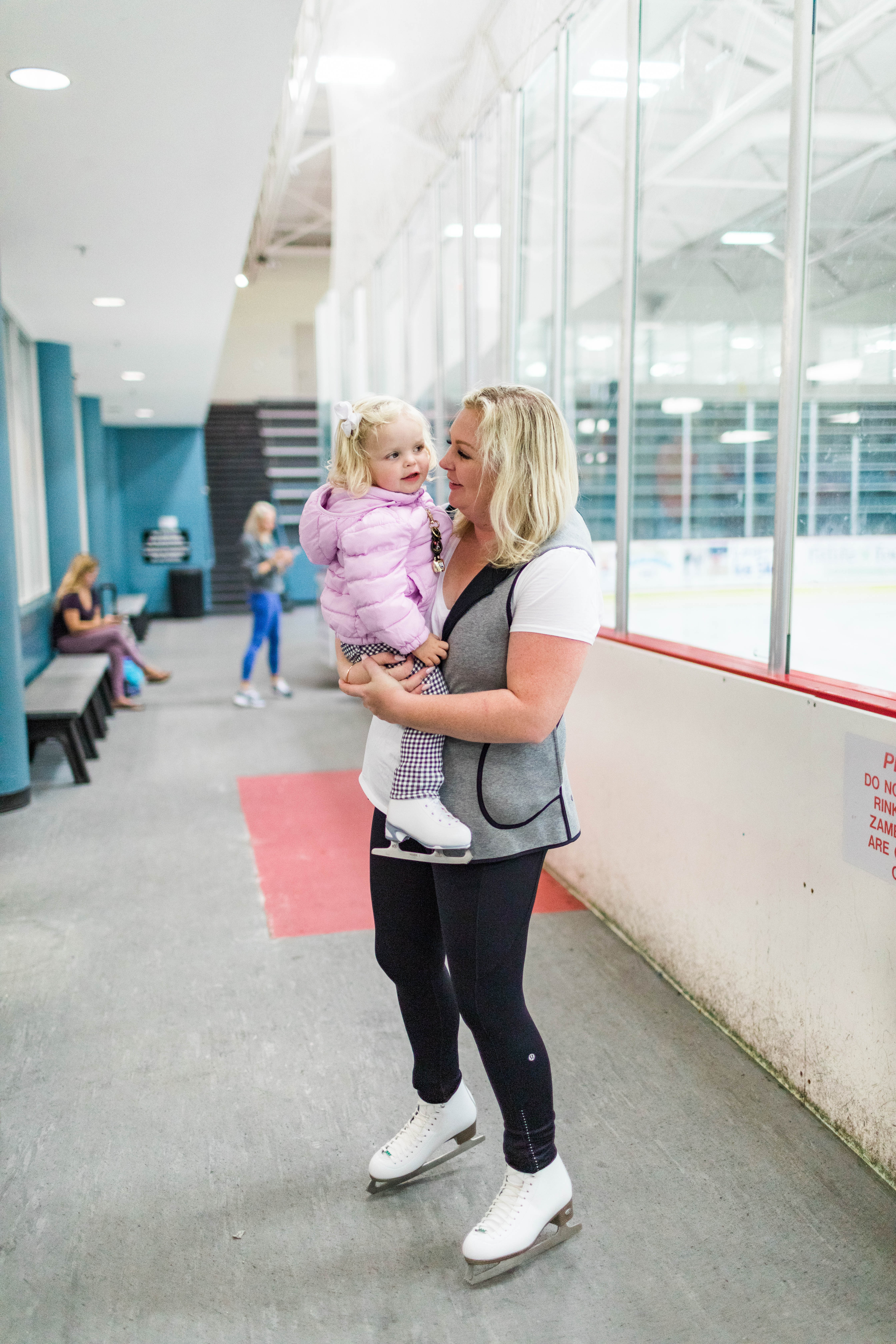 Eloise's first skate 10-03-19-3042