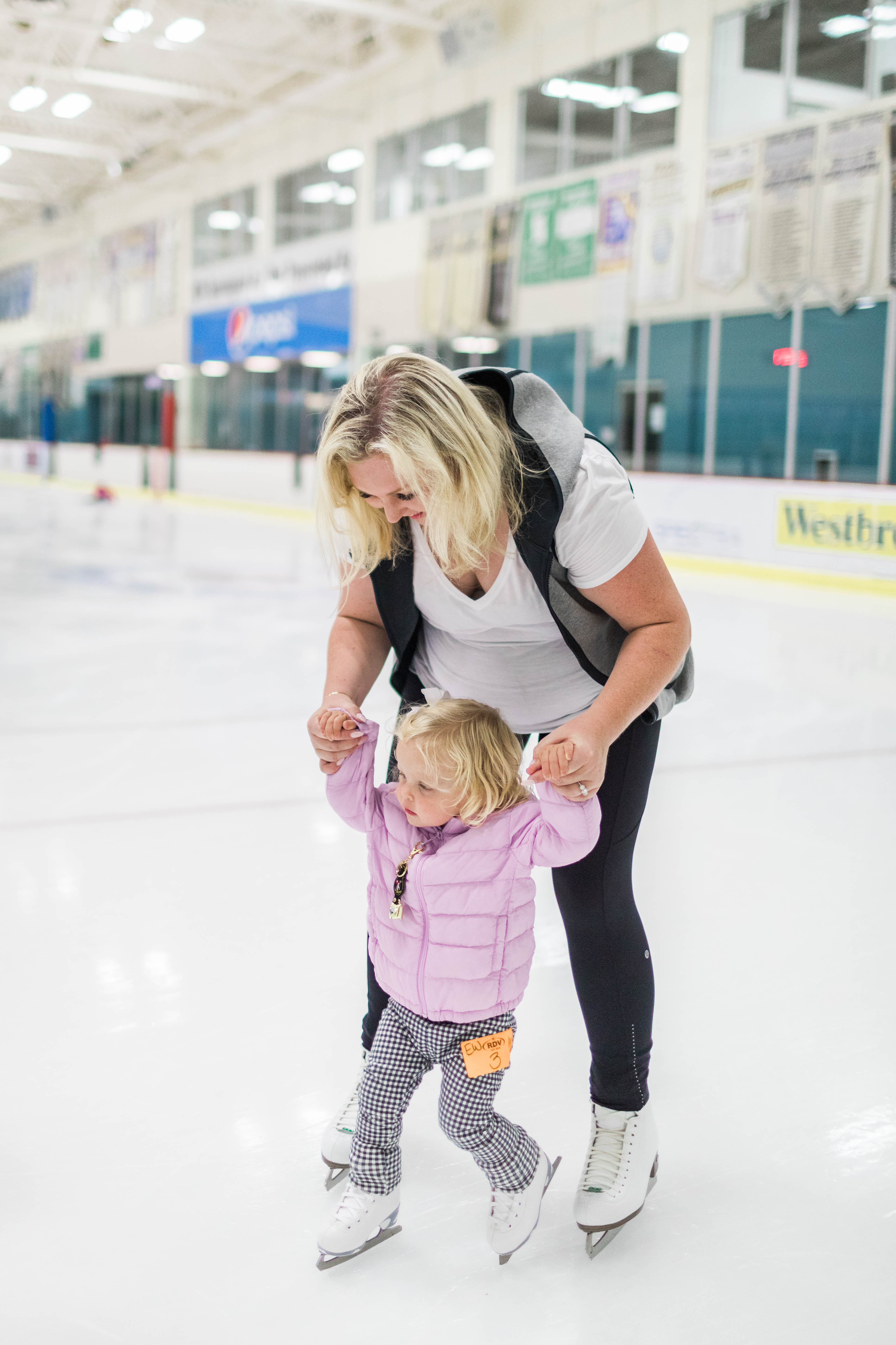 Eloise's first skate 10-03-19-3056