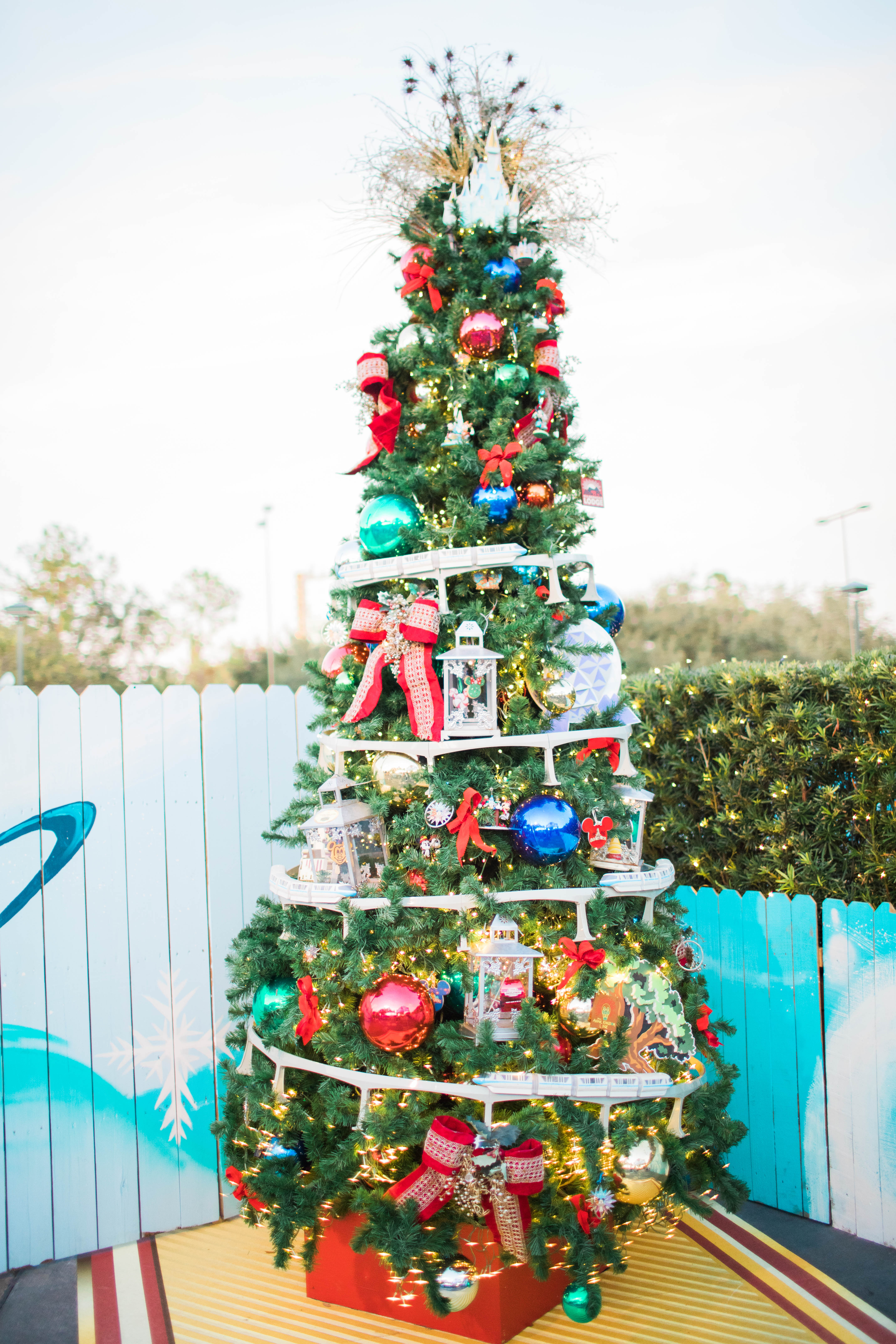 Disney Springs Santa-0048